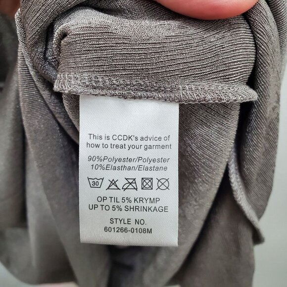 CCDK Copenhagen Silver Metallic Slinky Twist Front V-Neck Sheath Dress NWT‎ Sz L - Picture 4 of 5